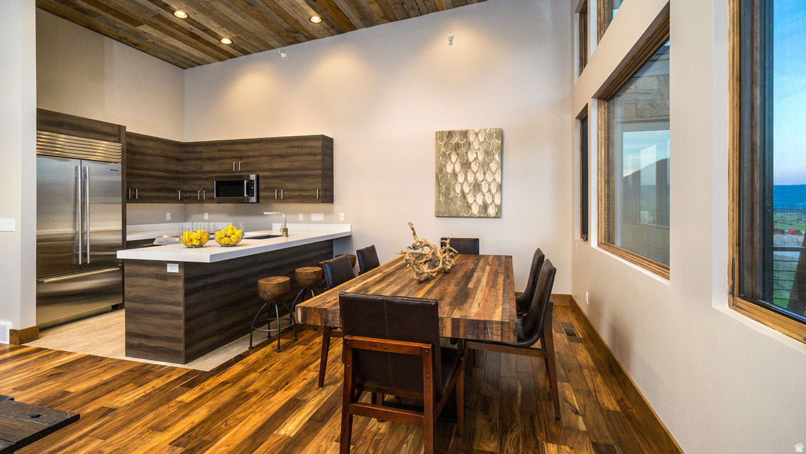 THE RIDGE TOWNHOMES - Residential