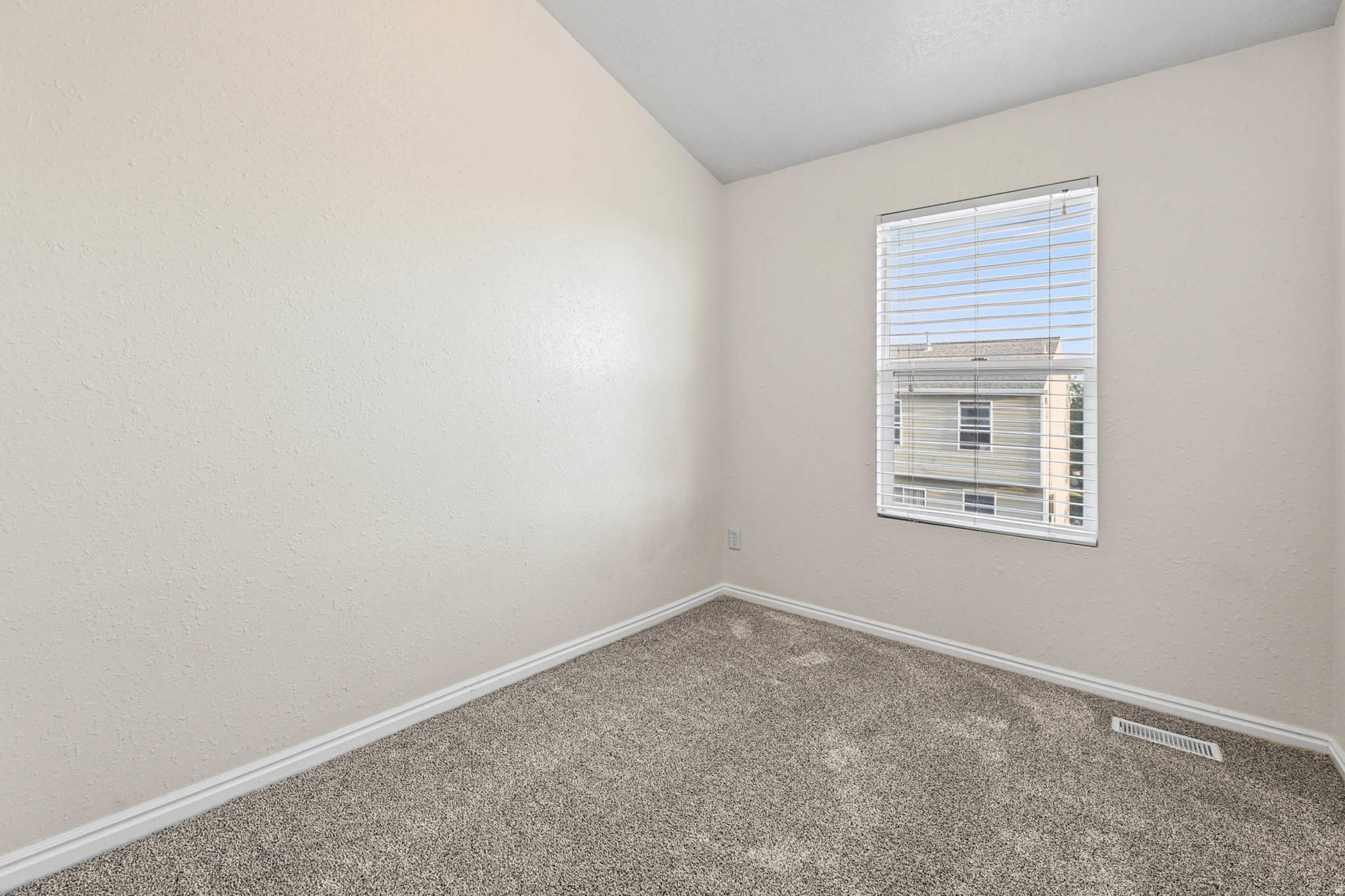 NEWCASTLE GREENE TOWNHOMES PUD - Residential