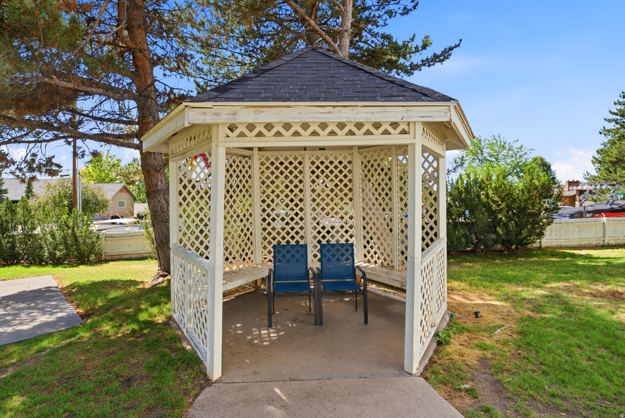 ORCHARD CORNERS - Residential