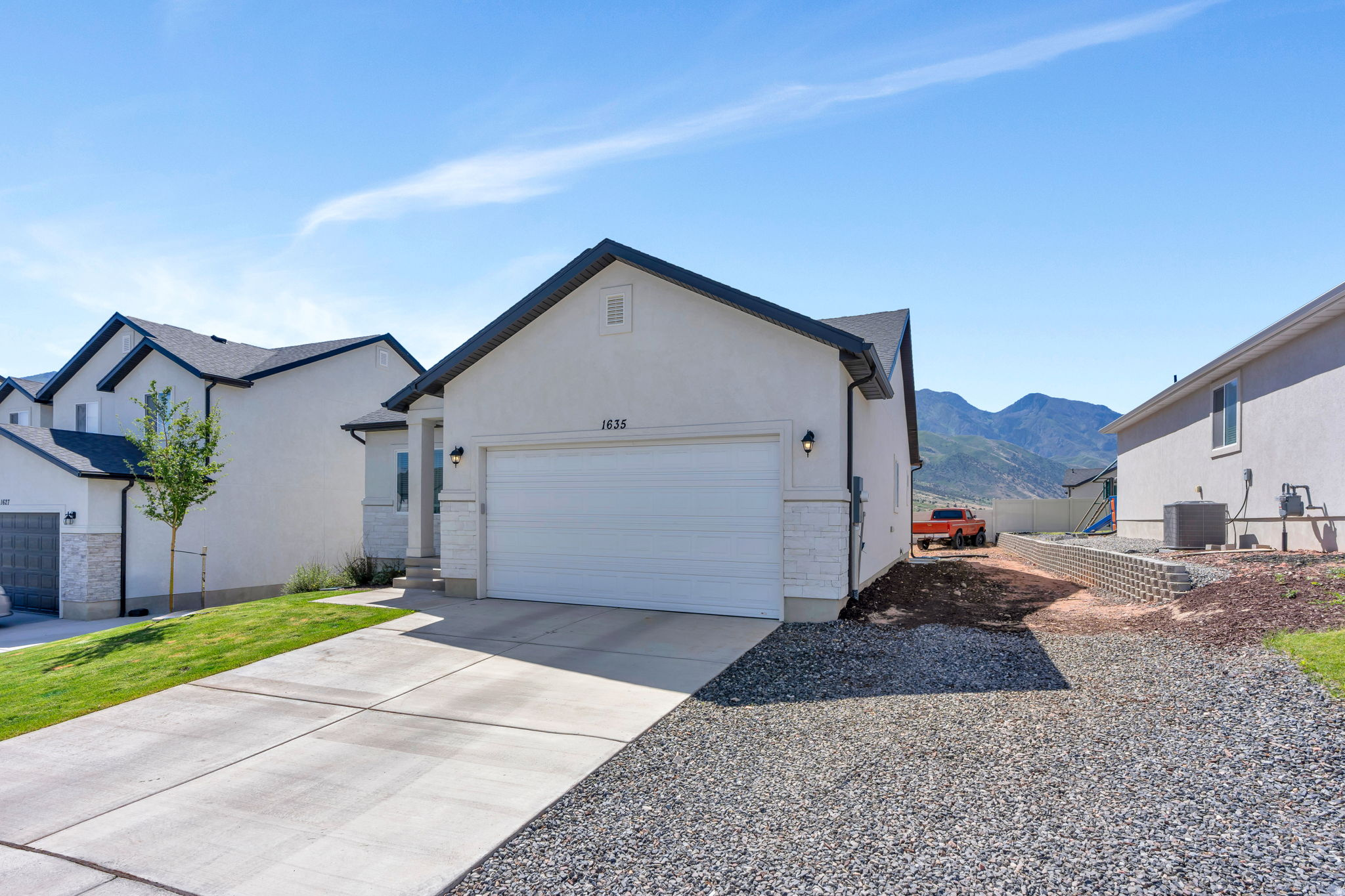 RIDGE - Residential