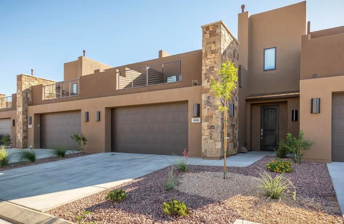 ESCAPES AT THE LEDGES PH 5 - Residential