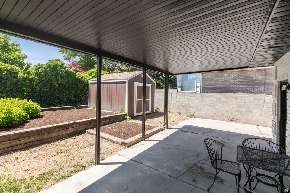 PONDEROSA HILL - Residential