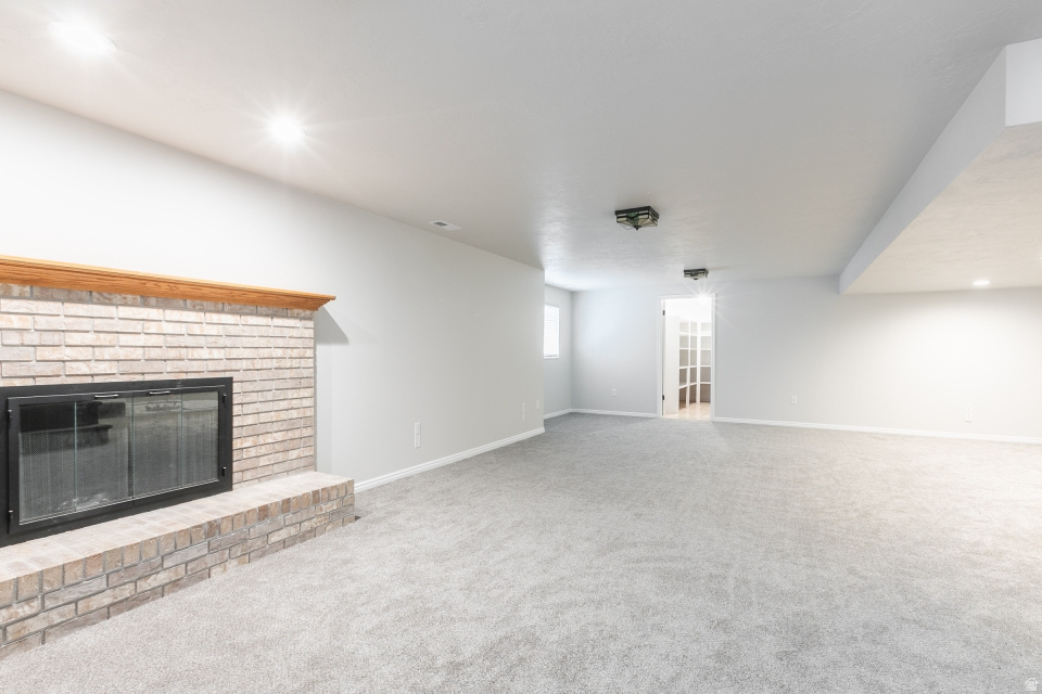 PONDEROSA HILL - Residential