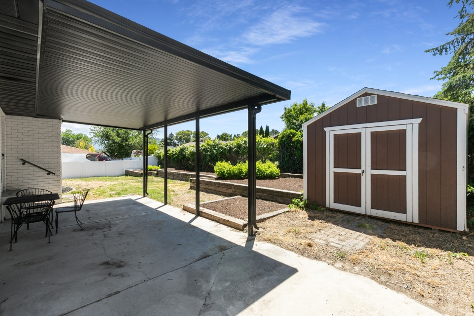 PONDEROSA HILL - Residential