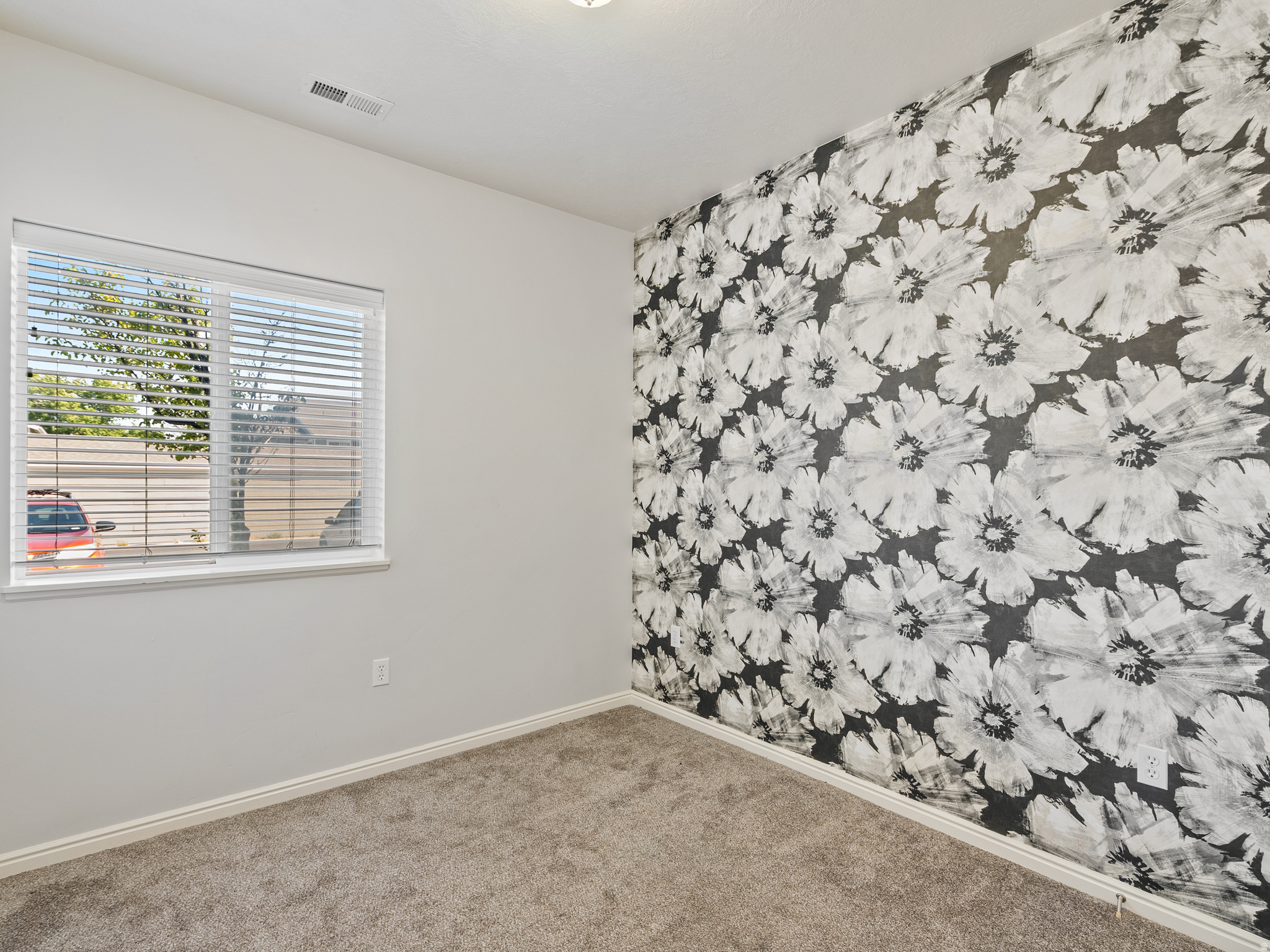 BELLA MONTE AT DRAPER MEADOWS CONDOS - Residential
