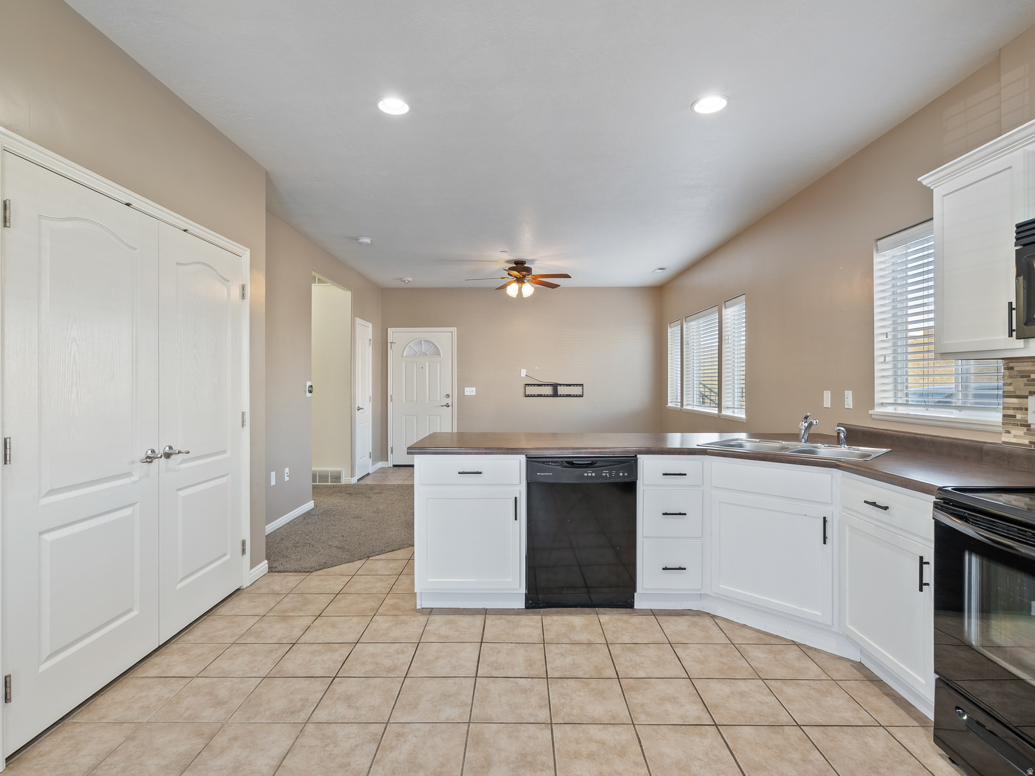 BELLA MONTE AT DRAPER MEADOWS CONDOS - Residential