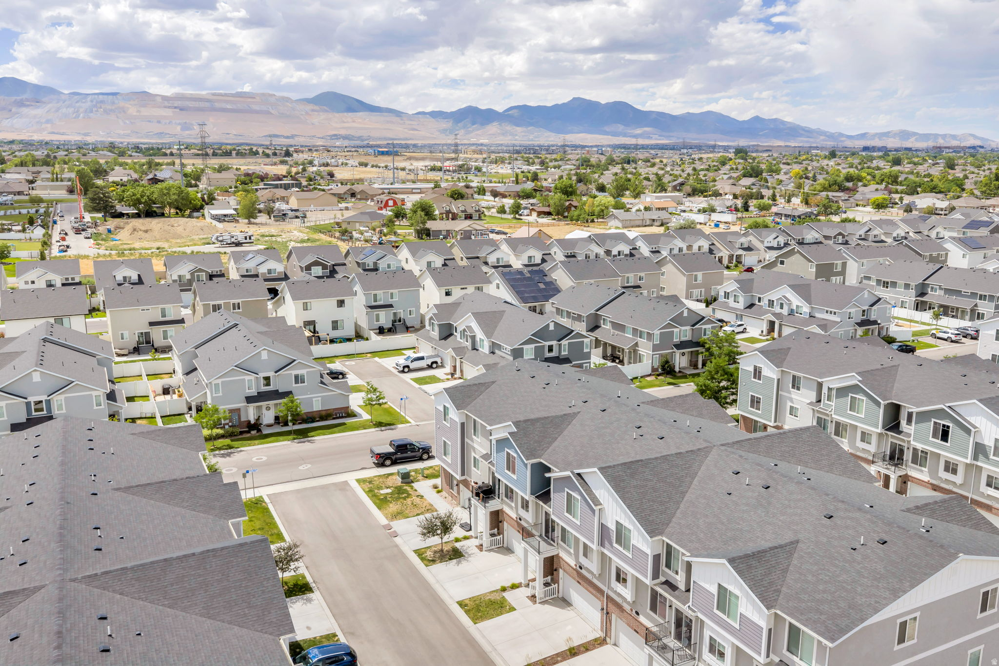 PARKSIDE - Residential