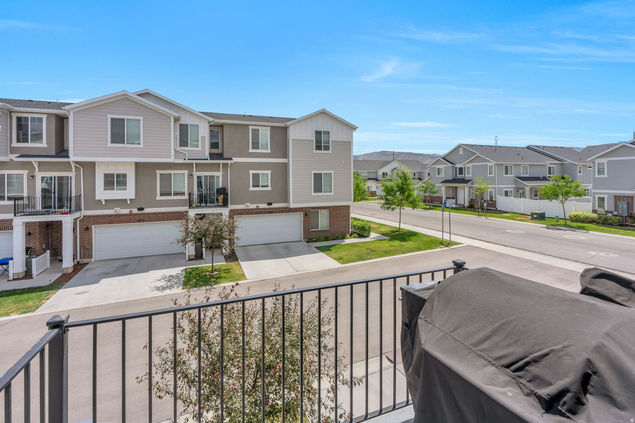 PARKSIDE - Residential