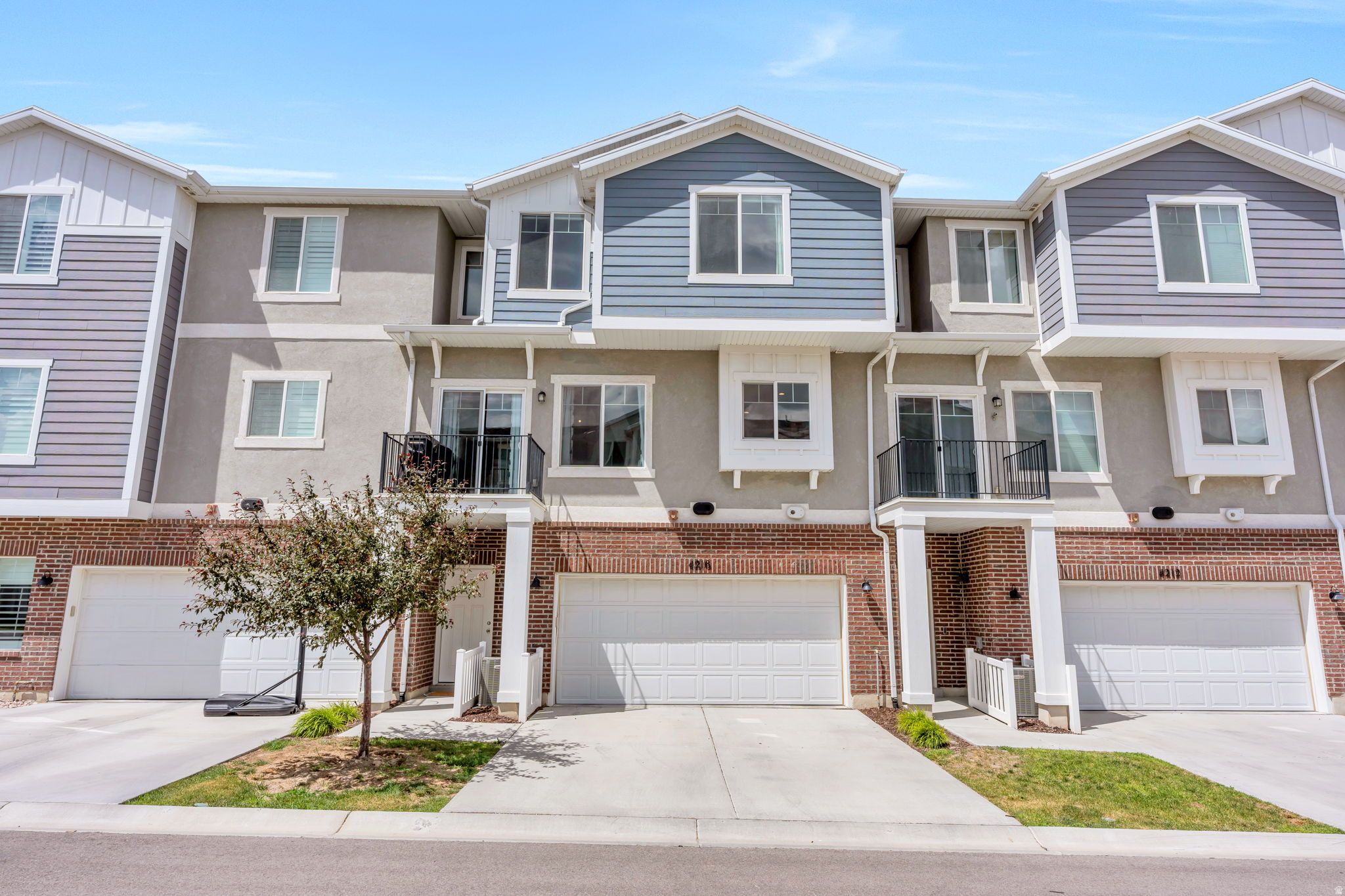PARKSIDE - Residential