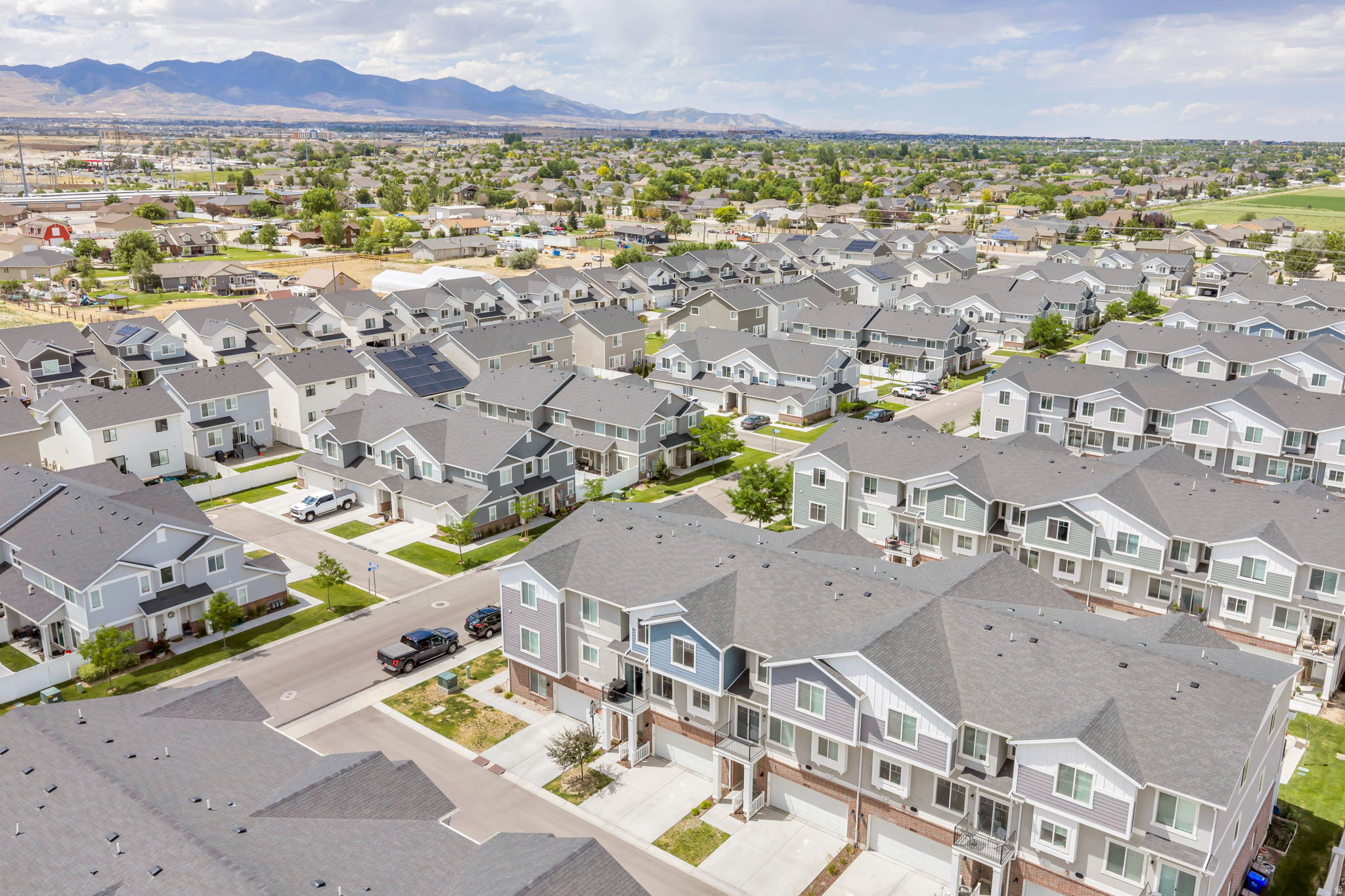 PARKSIDE - Residential
