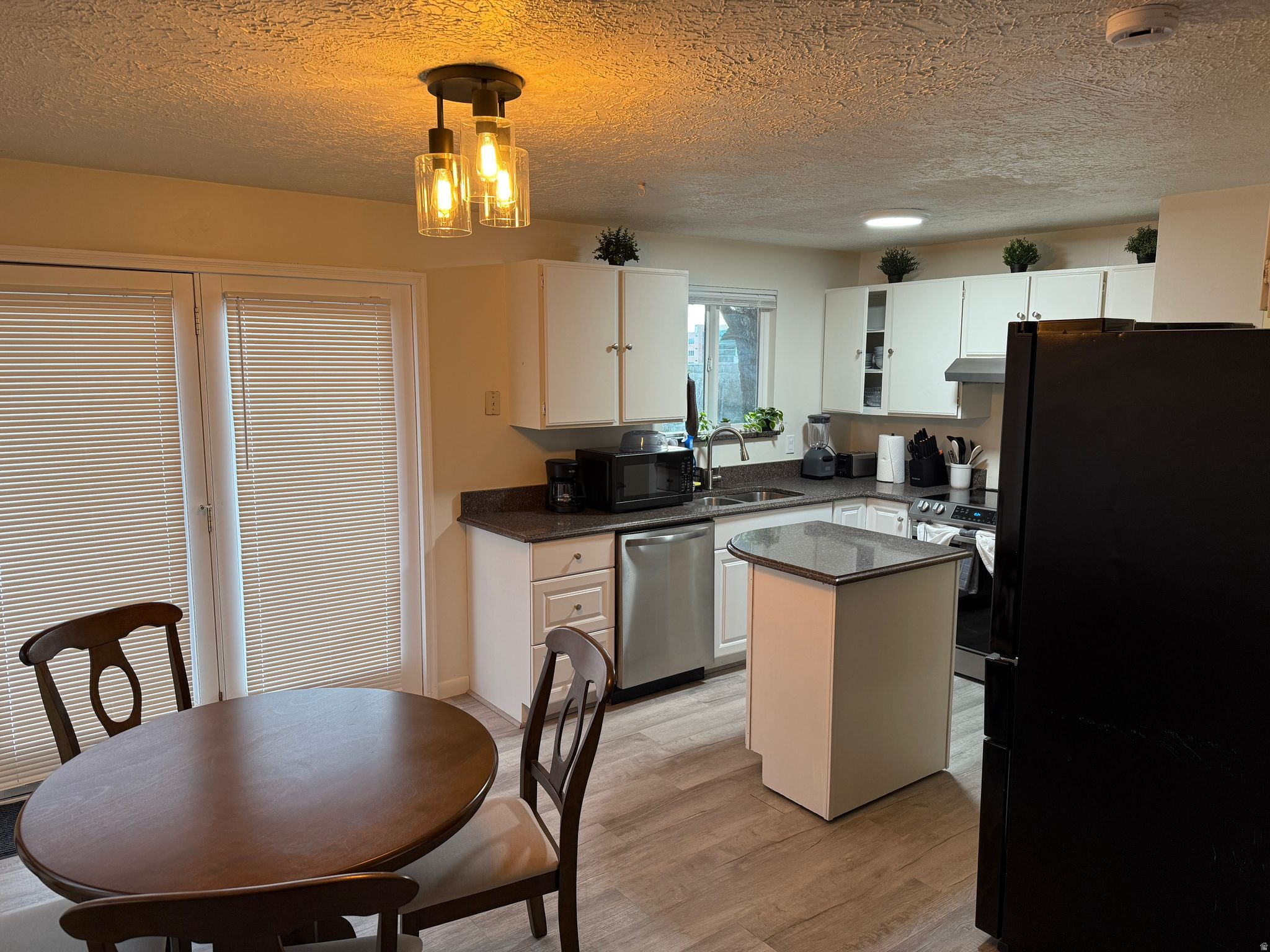 WALLACE HEIGHT - Residential