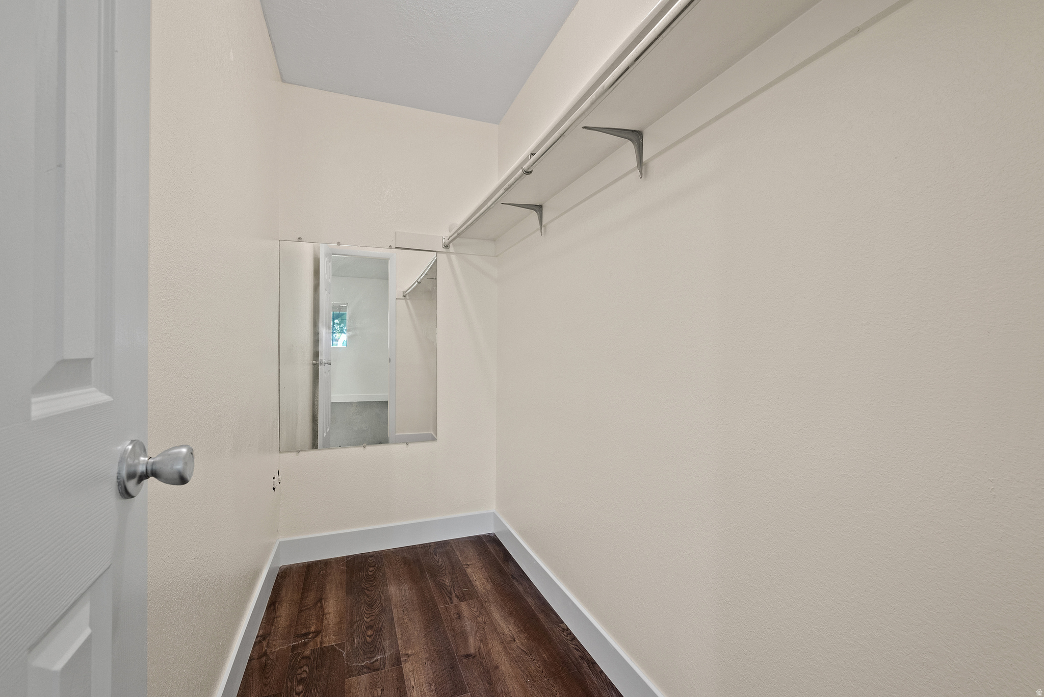 WATERSIDE CONDMN - Residential