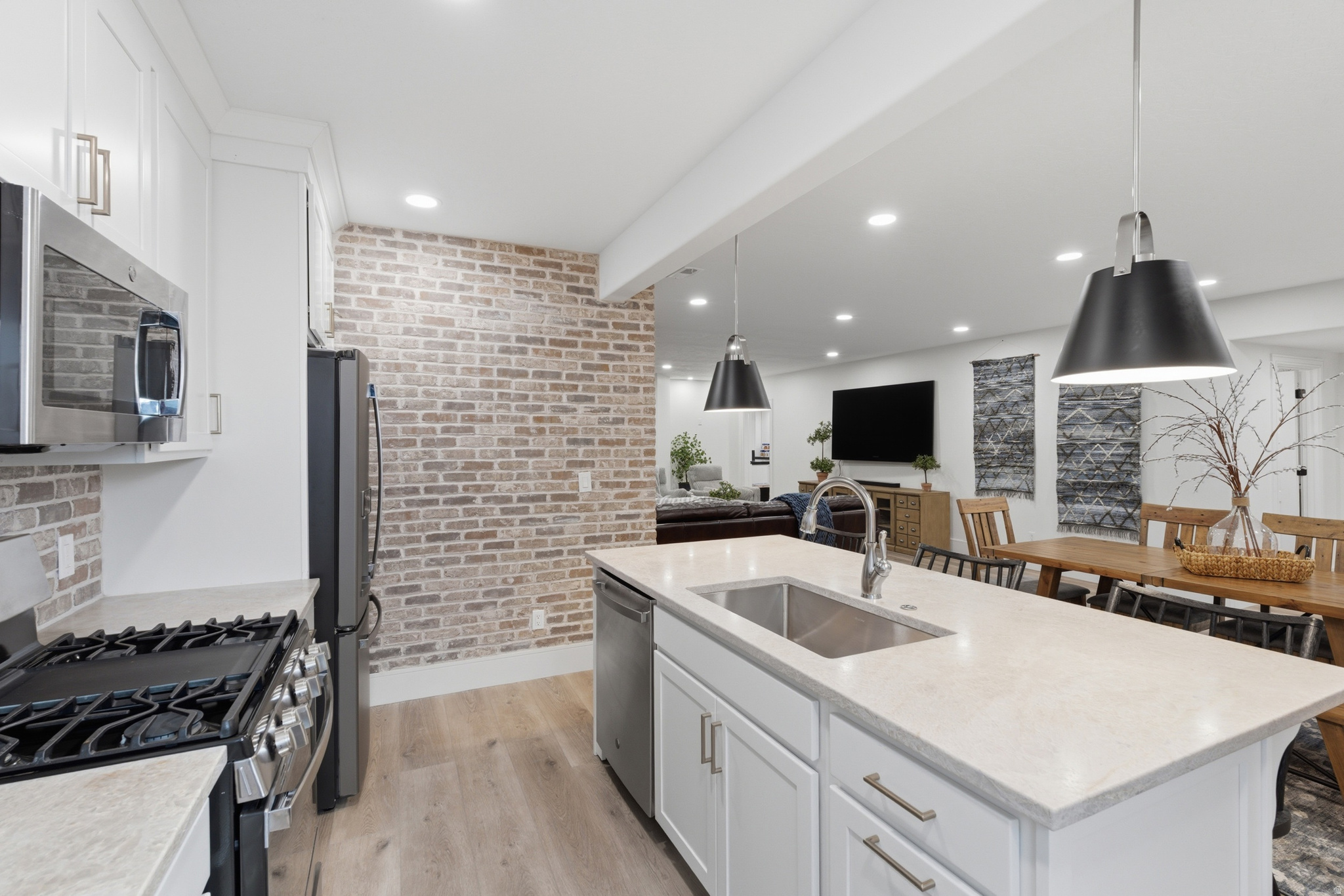 RIDGE VIEW ESTATES - Residential