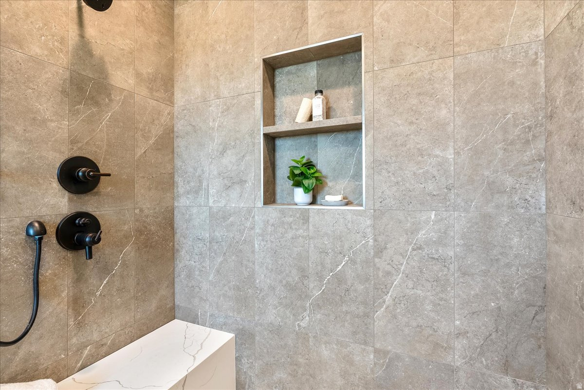CENTER POINTE TOWNHOMES - Residential