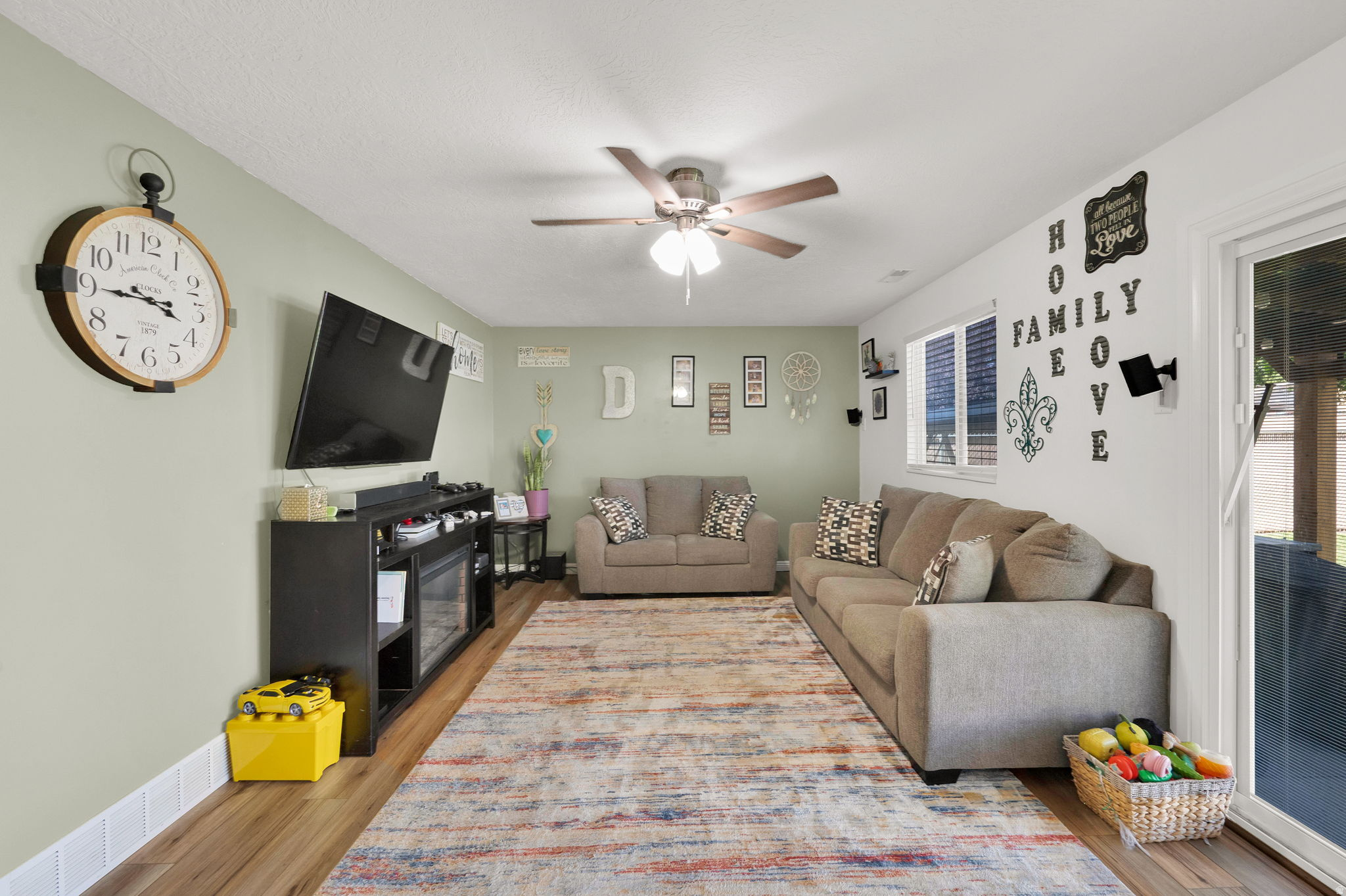 EAST MEADOWS ESTATES - Residential