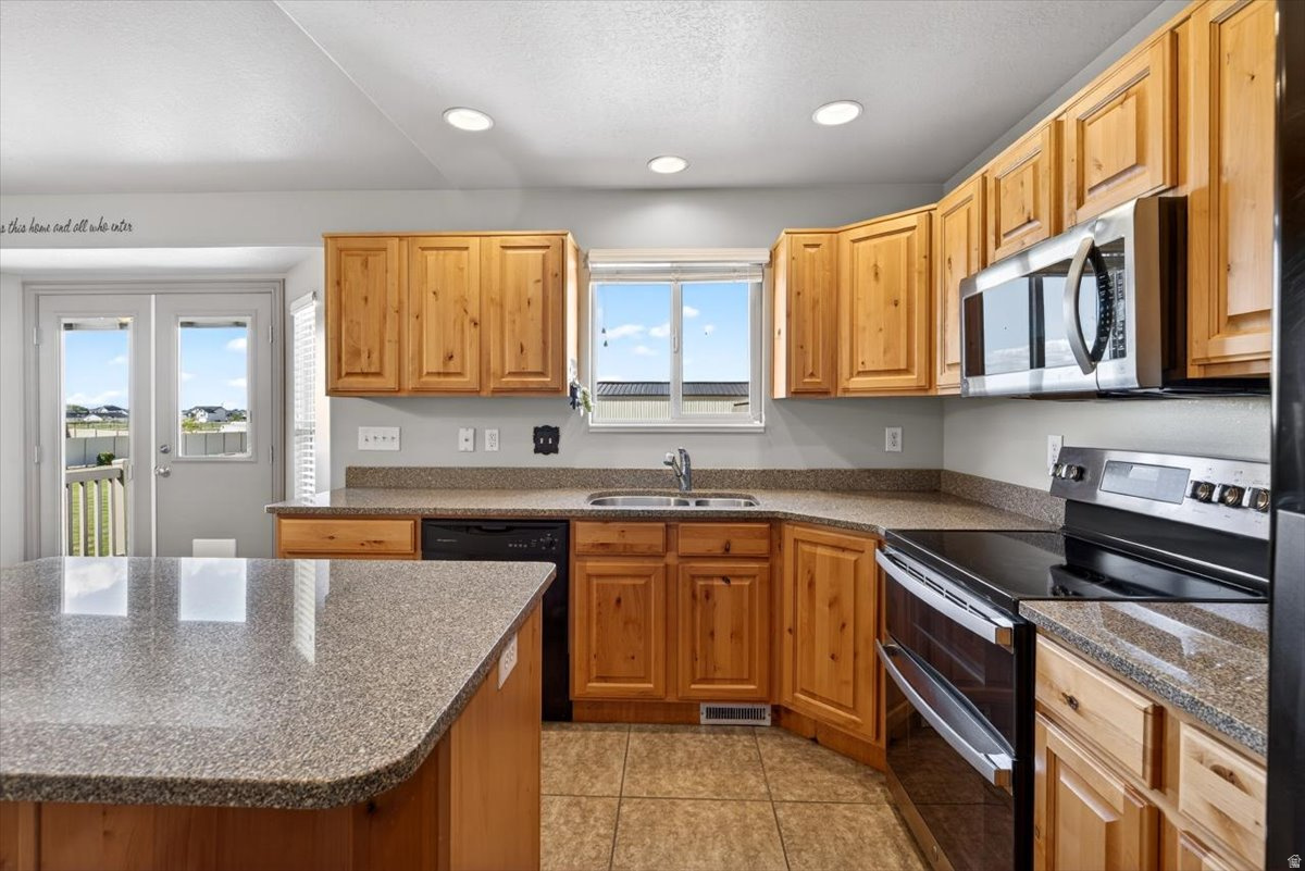ALLEN ESTATES - Residential