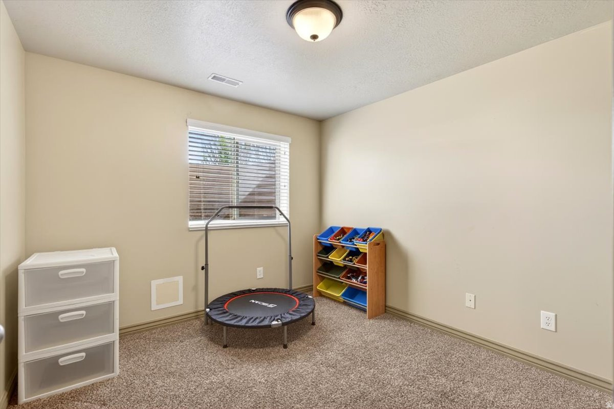 ALLEN ESTATES - Residential