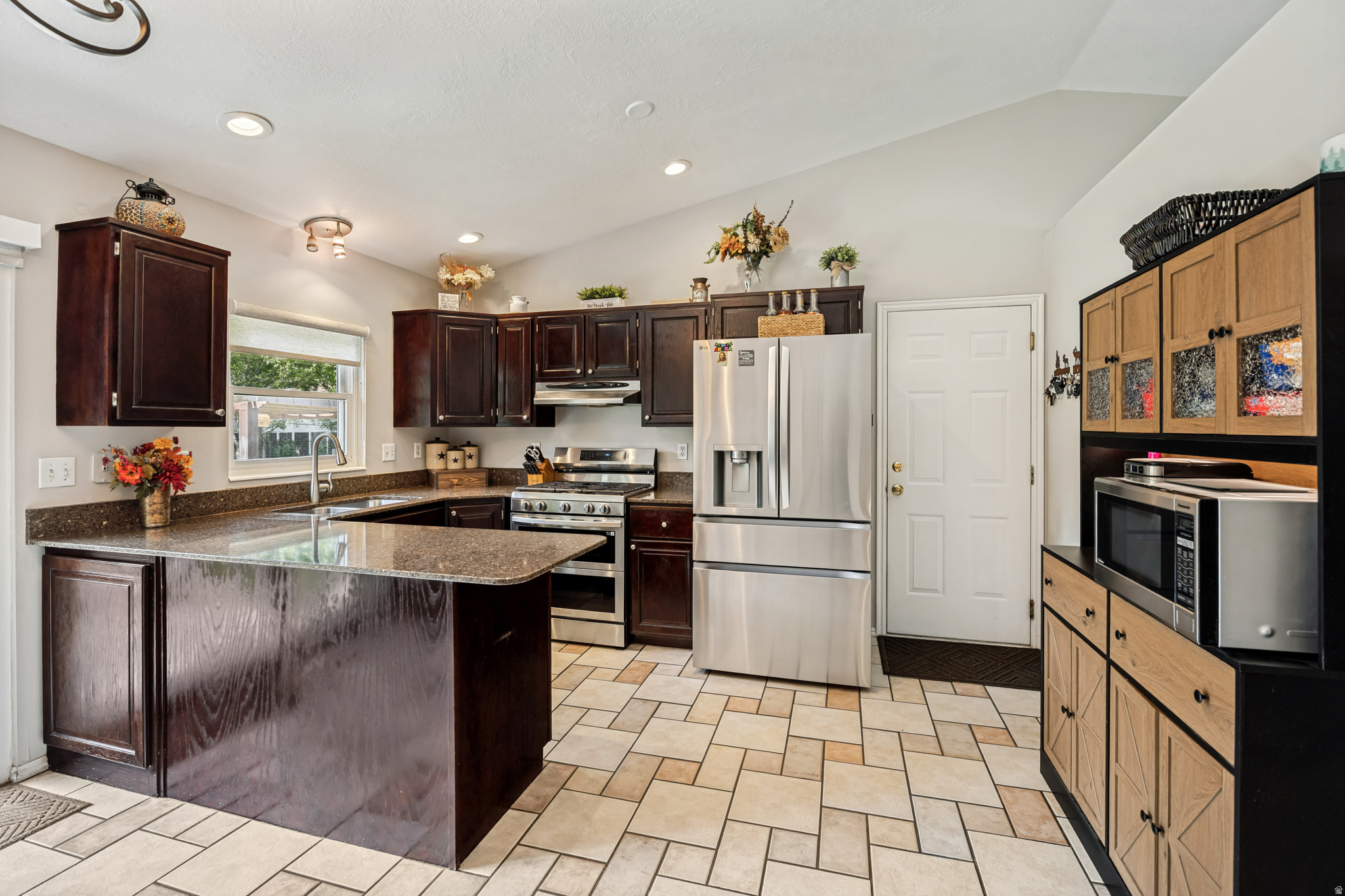 PEACHWOOD ESTATES - Residential