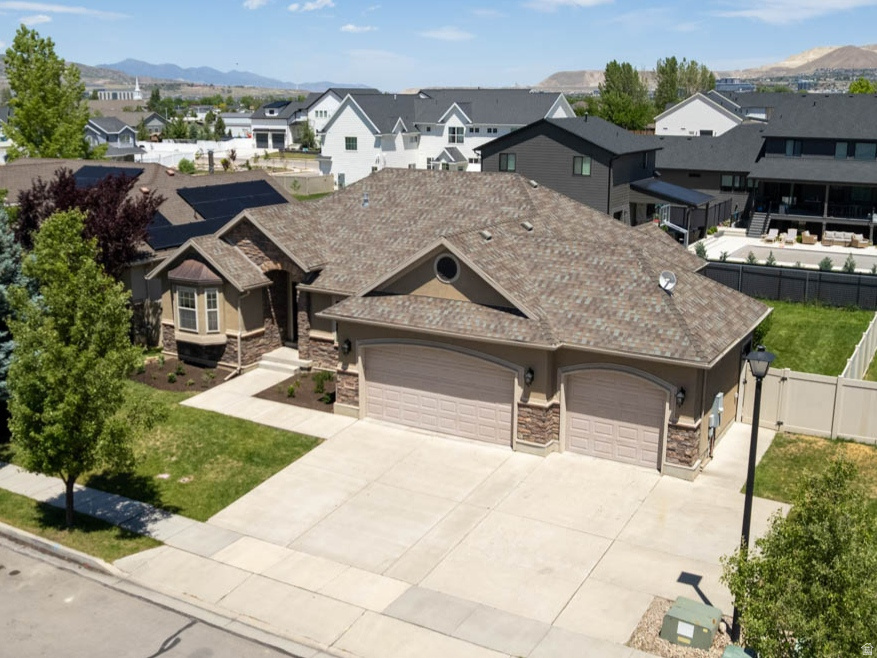 COLONY POINTE - Residential