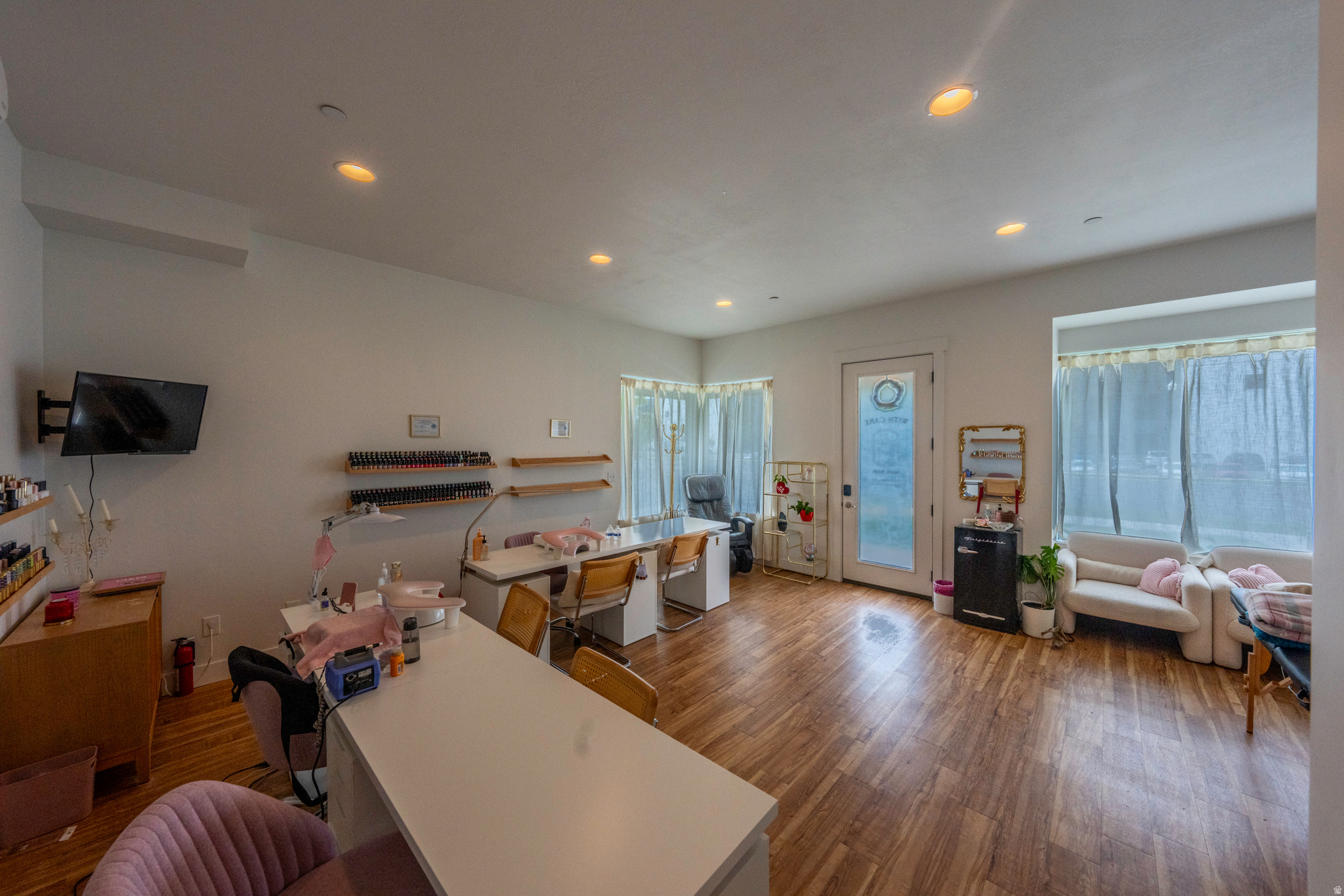 STEEPLE CHASE - Commercial Lease