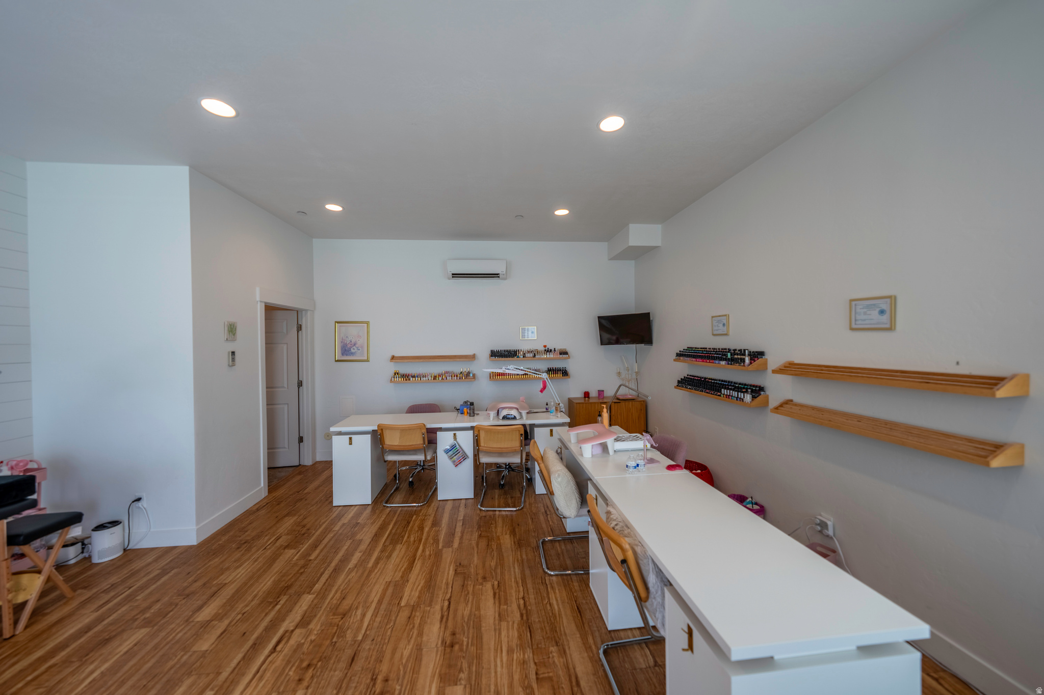 STEEPLE CHASE - Commercial Lease