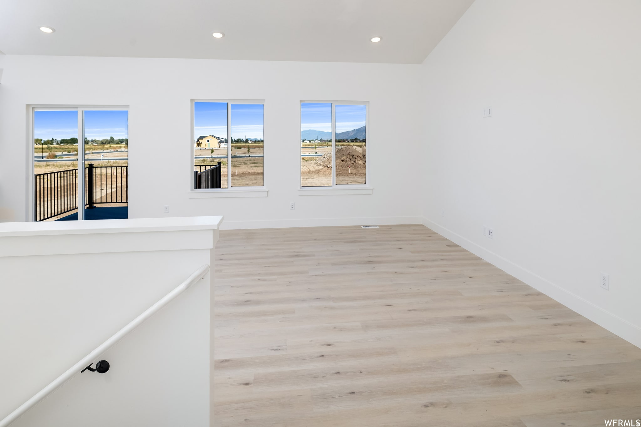 MT STERLING FARMS - Residential