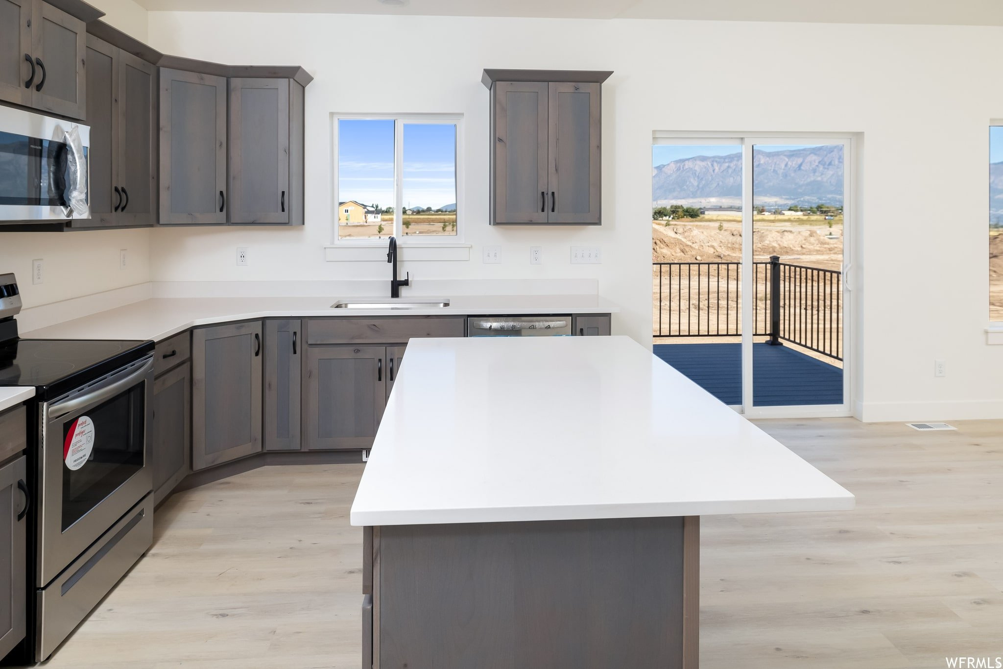 MT STERLING FARMS - Residential
