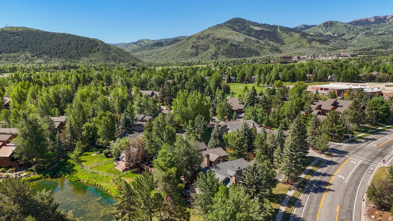SILVER SPRINGS - Residential