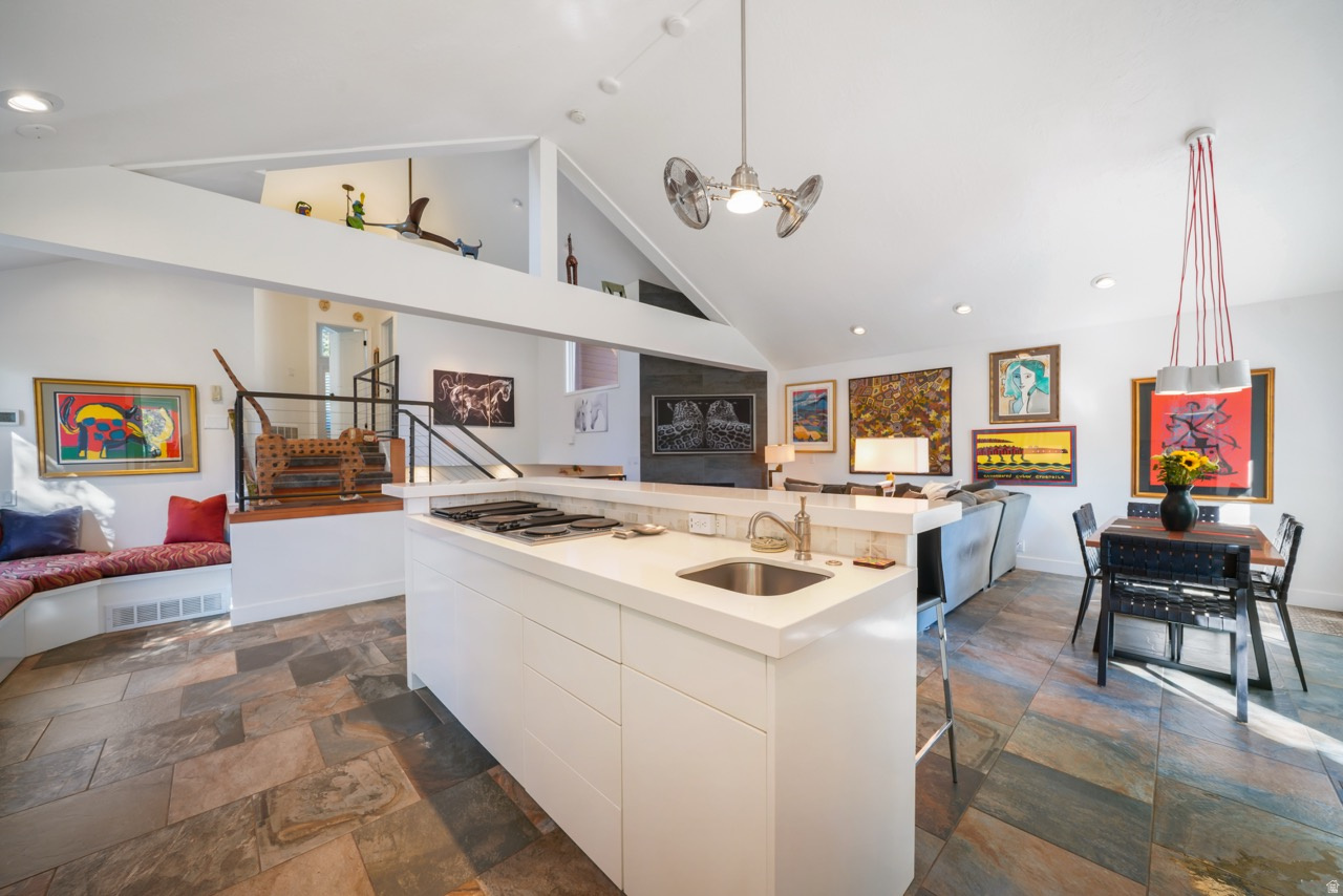 SILVER SPRINGS - Residential