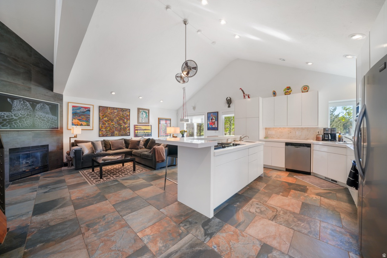SILVER SPRINGS - Residential