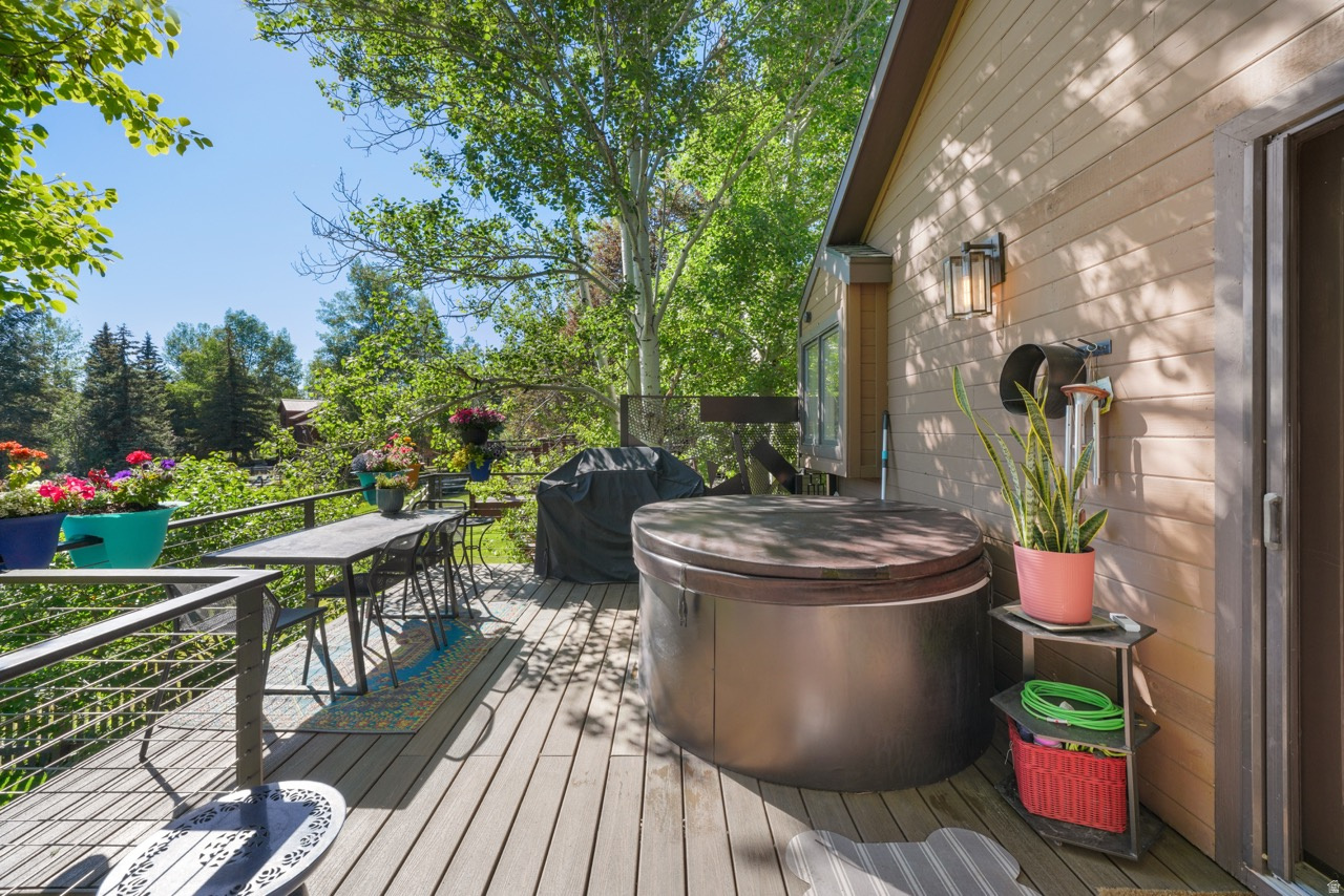 SILVER SPRINGS - Residential