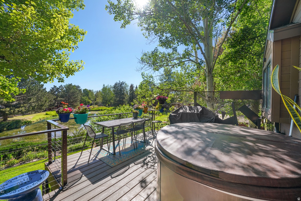 SILVER SPRINGS - Residential