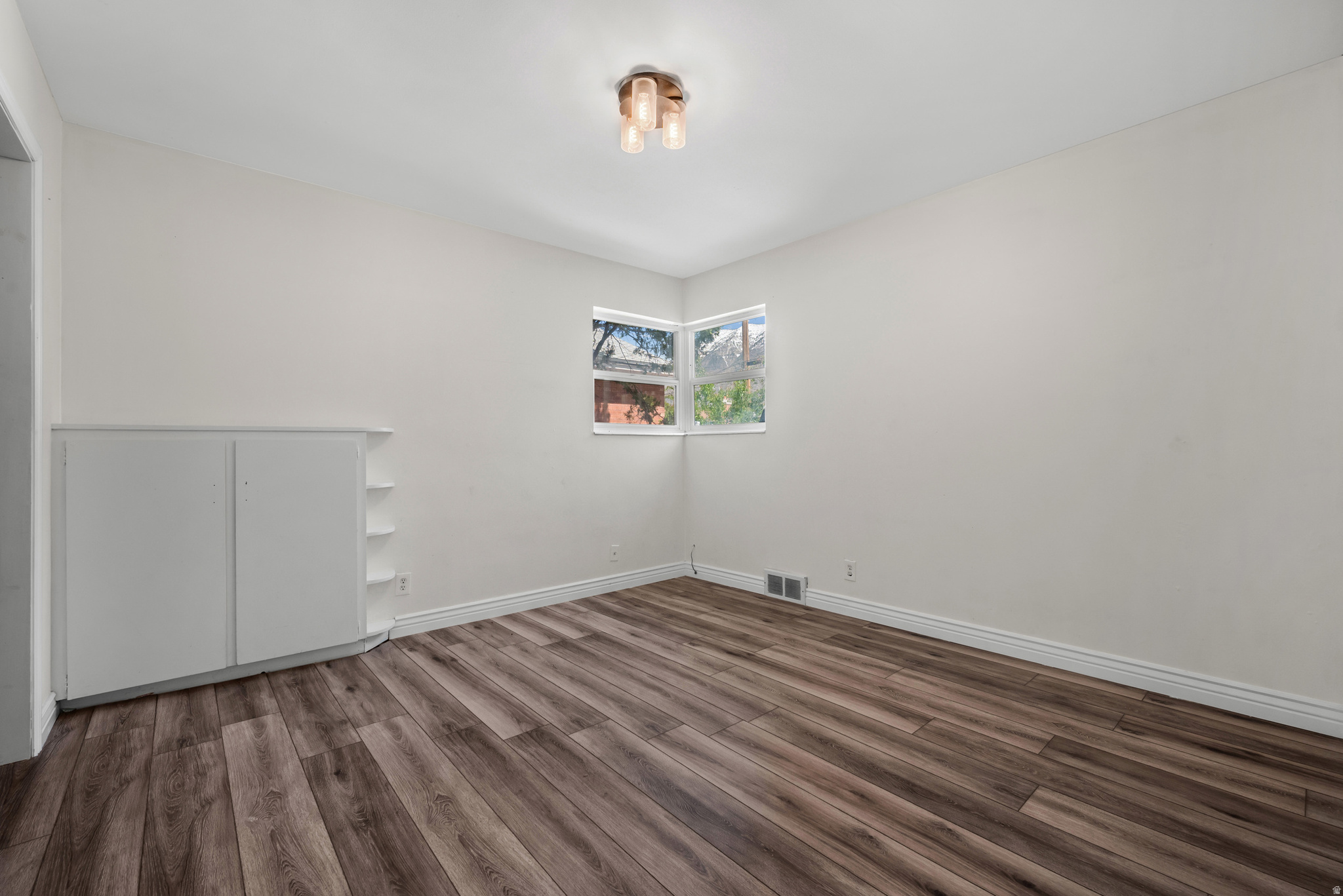 NORTH UNIVERSITY - Residential