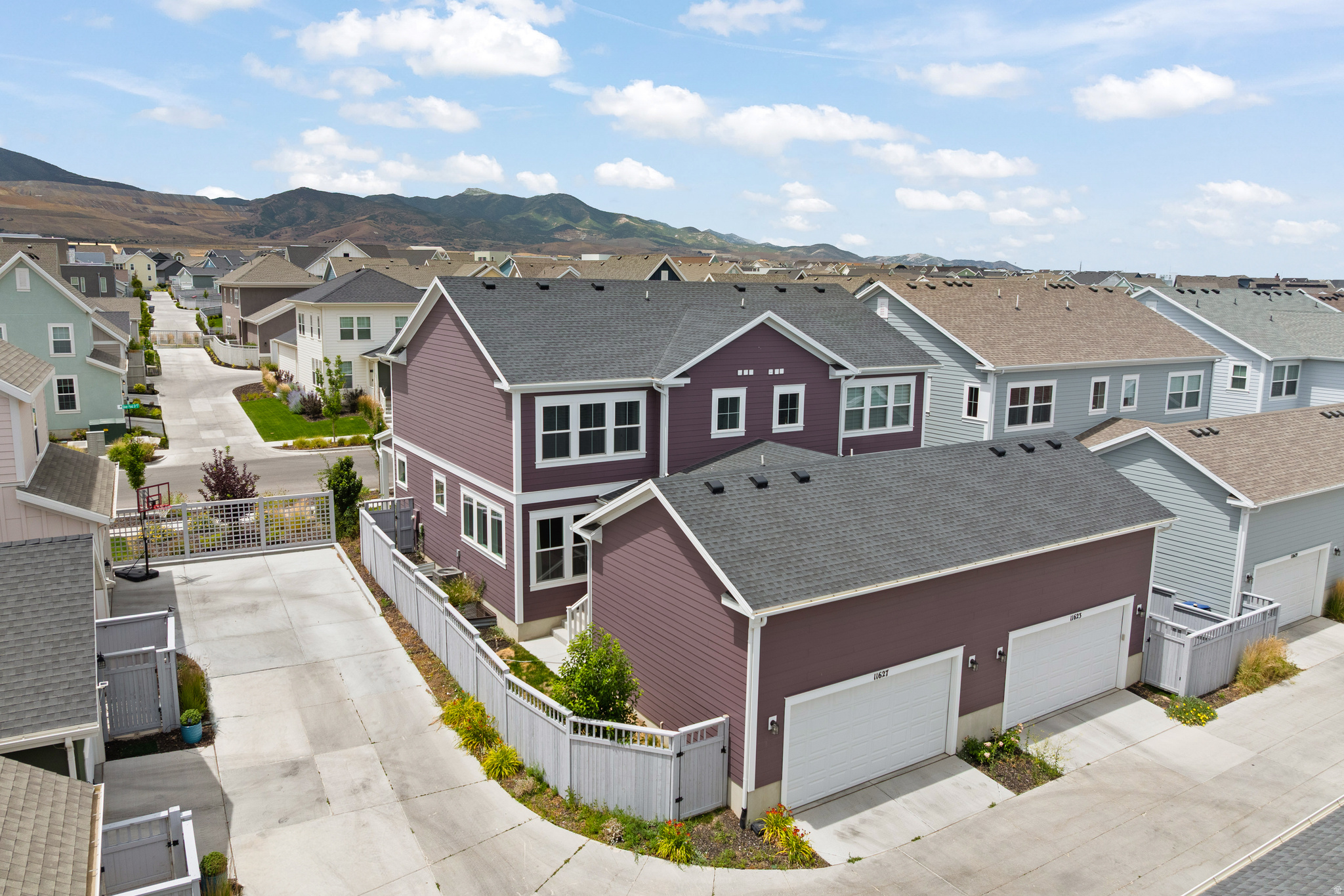 DAYBREAK - Residential