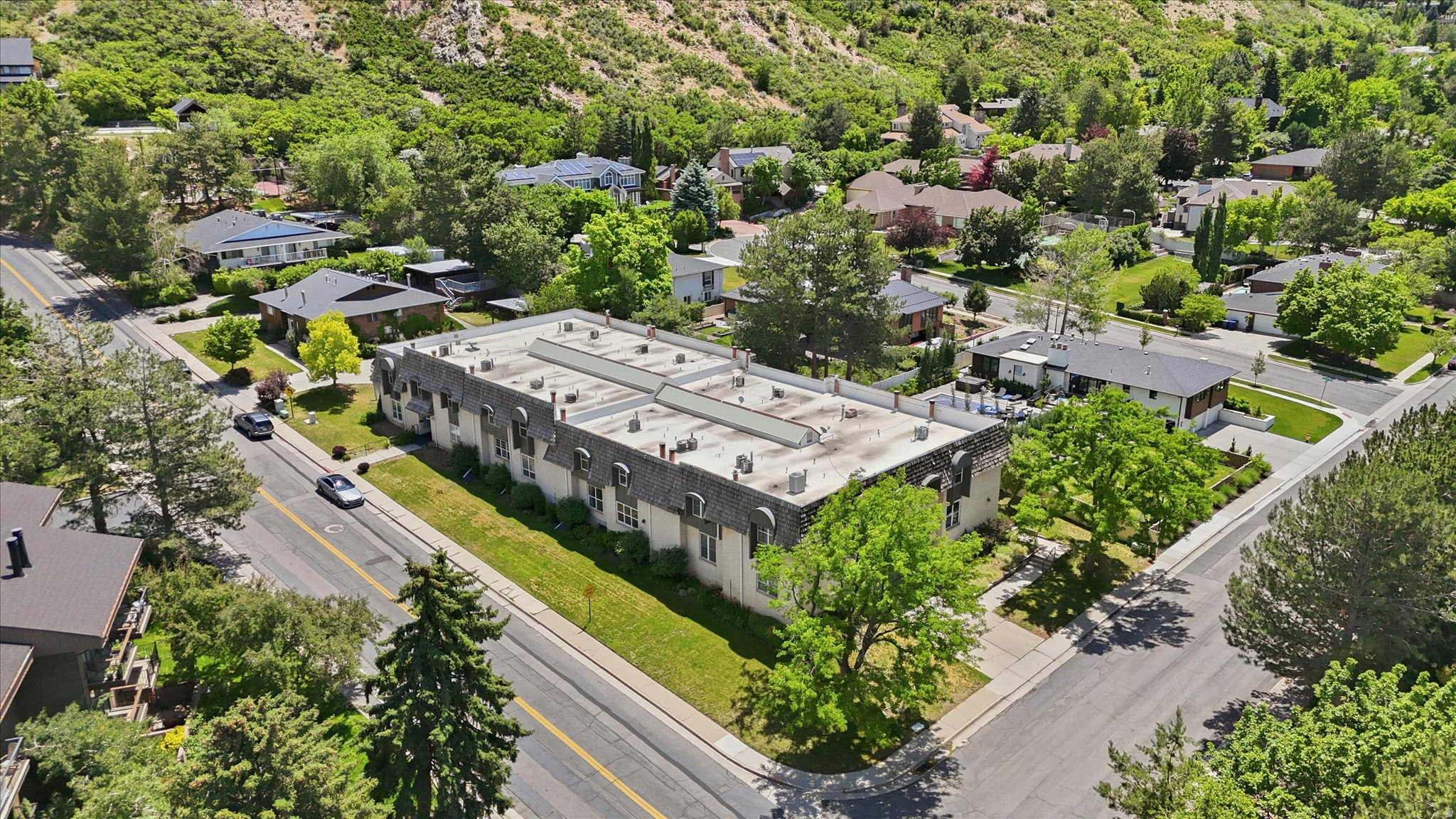 ROYAL OAKS - Residential