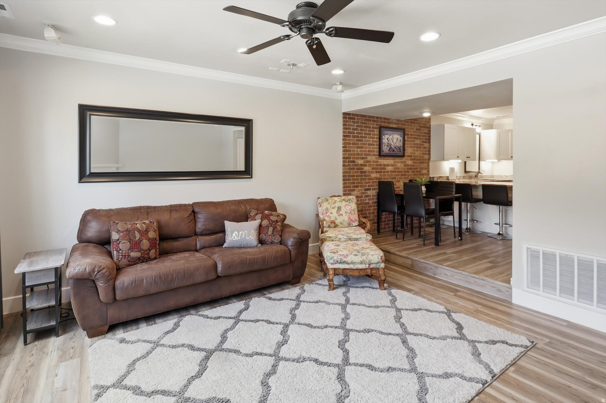 ROYAL OAKS - Residential