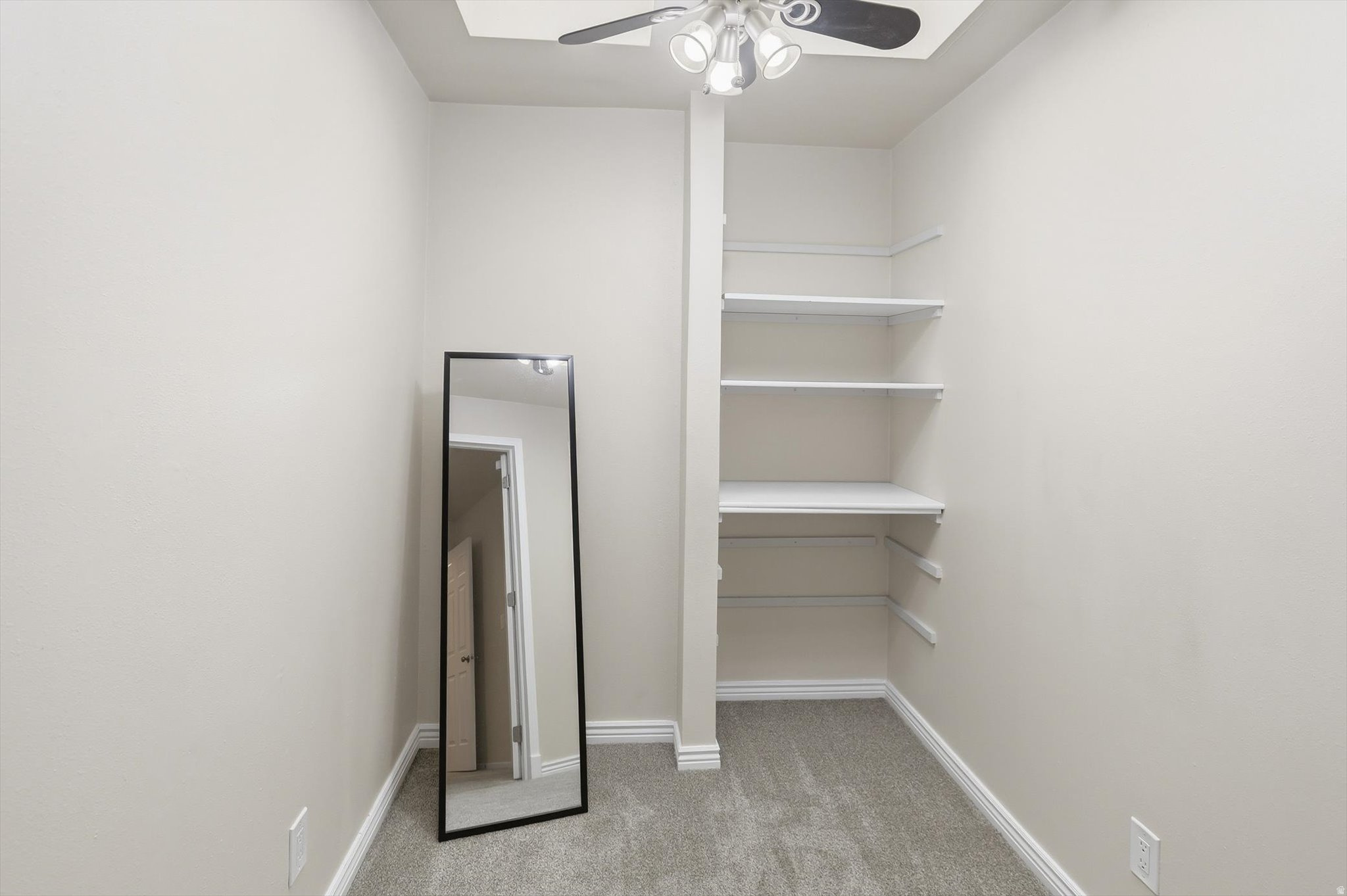 ROYAL OAKS - Residential