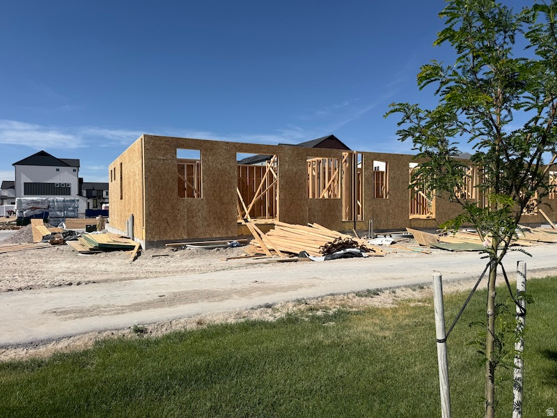 TOWNS AT BRYLEE FARMS - Residential