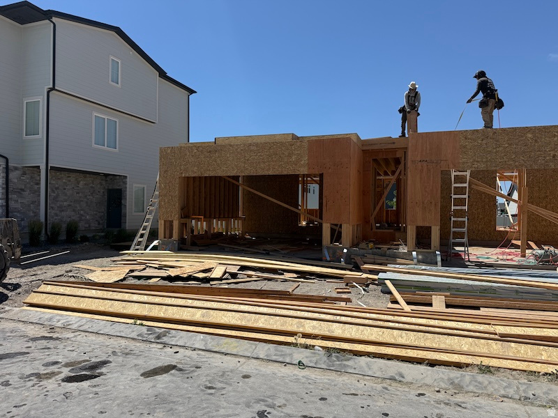 TOWNS AT BRYLEE FARMS - Residential