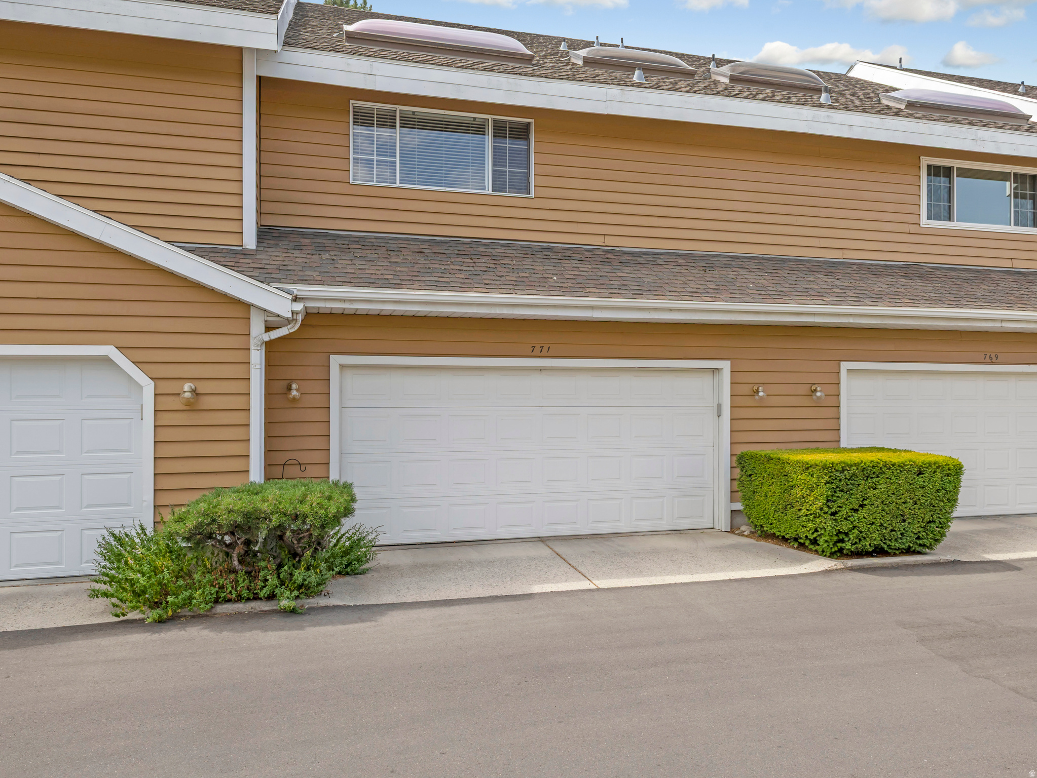 SHADYBROOK CONDM - Residential