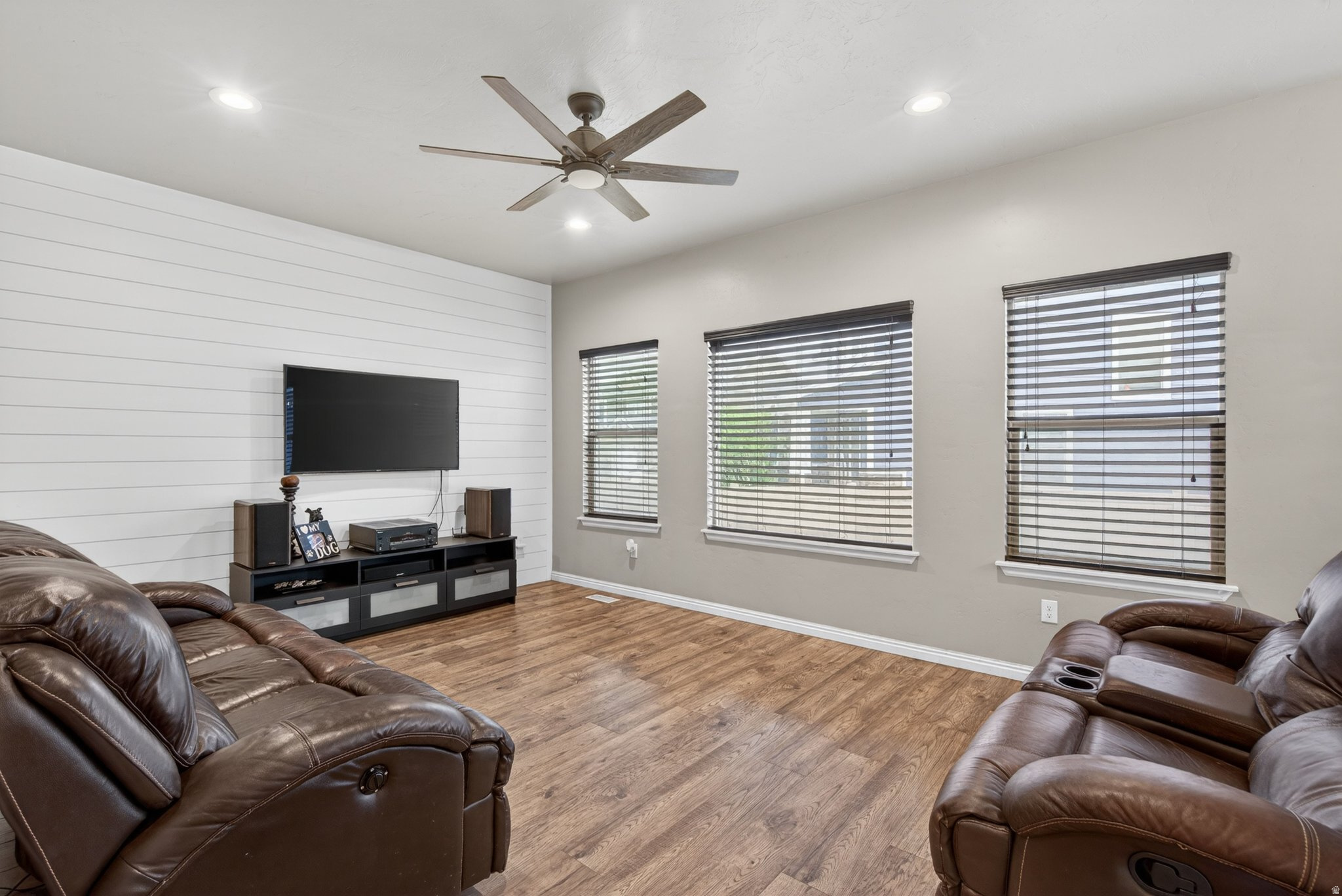 JORDAN WILLOWS II - Residential