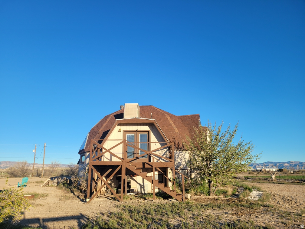 Lets make this you dream come true. Just under 10 acres with a fully fenced yard and pastures with a round pen ready for you to work your animals. Ride directly from your home to BLM land. 10 minutes and your in town. Come and check this property out.