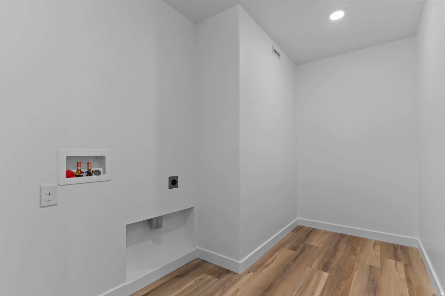 INVERNESS BY D.R. HORTON - Residential