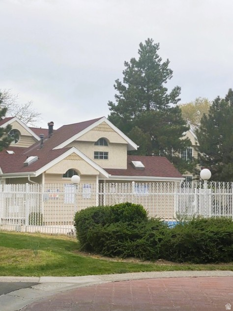 CROSSPOINTE - Residential