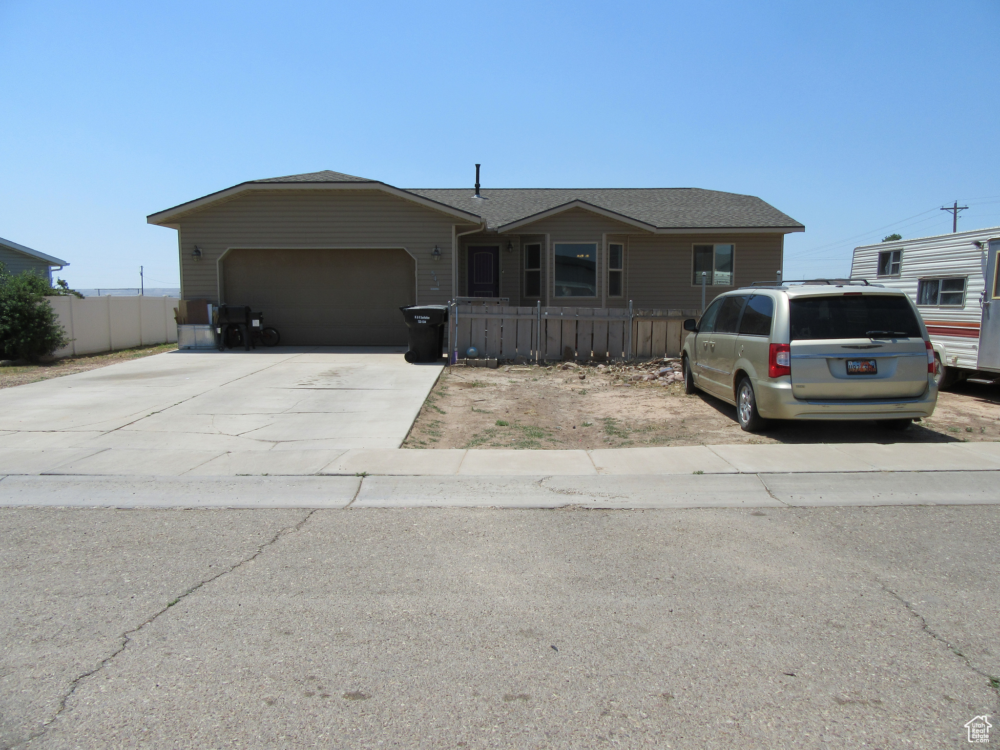 POLELINE ESTATES - Residential
