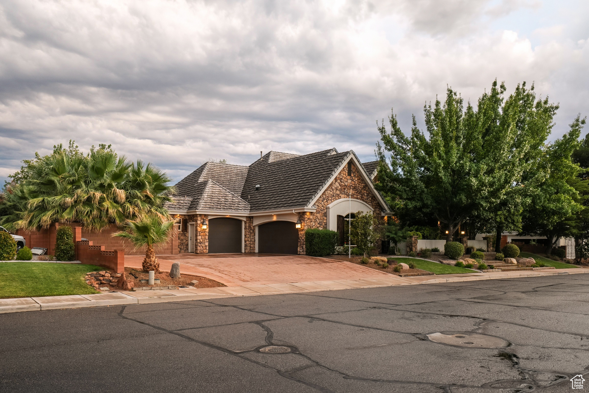COX LANDING - Residential