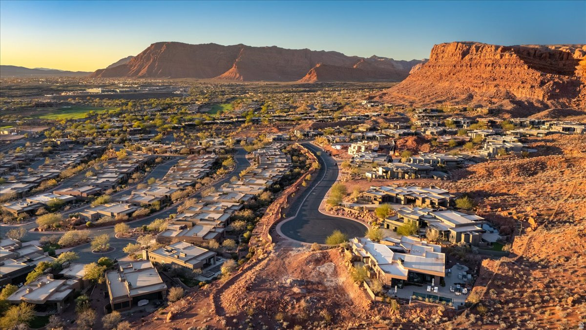 VISTAS AT ENTRADA - Land