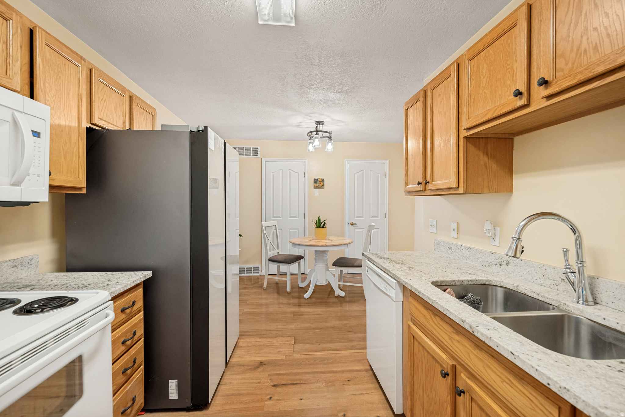 COMPASS RENAISSANCE - Residential