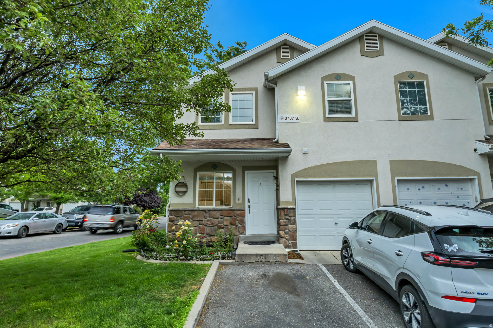 COMPASS RENAISSANCE - Residential
