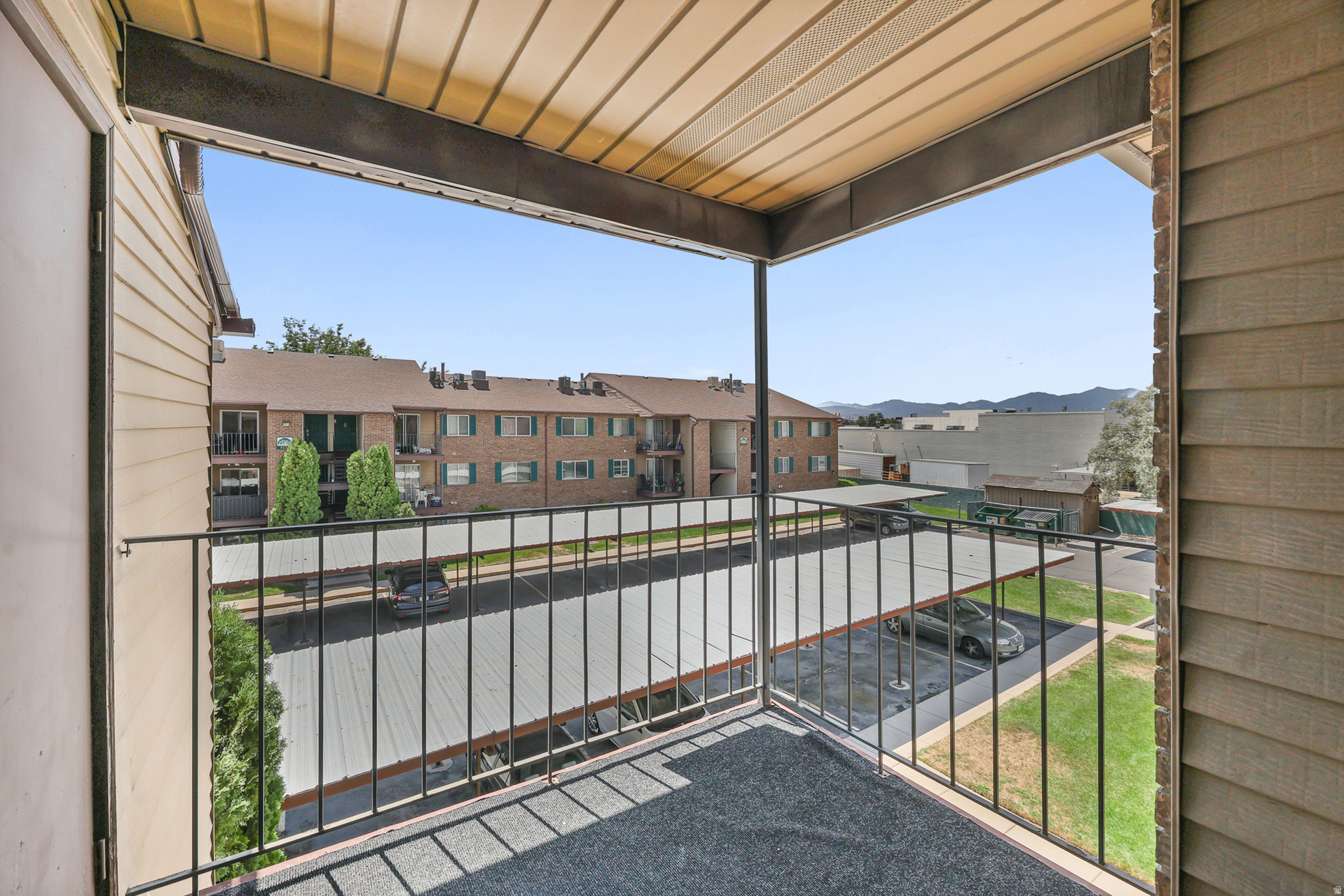 MEADOWS - Residential